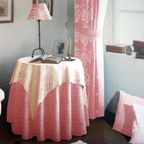 Damask 27